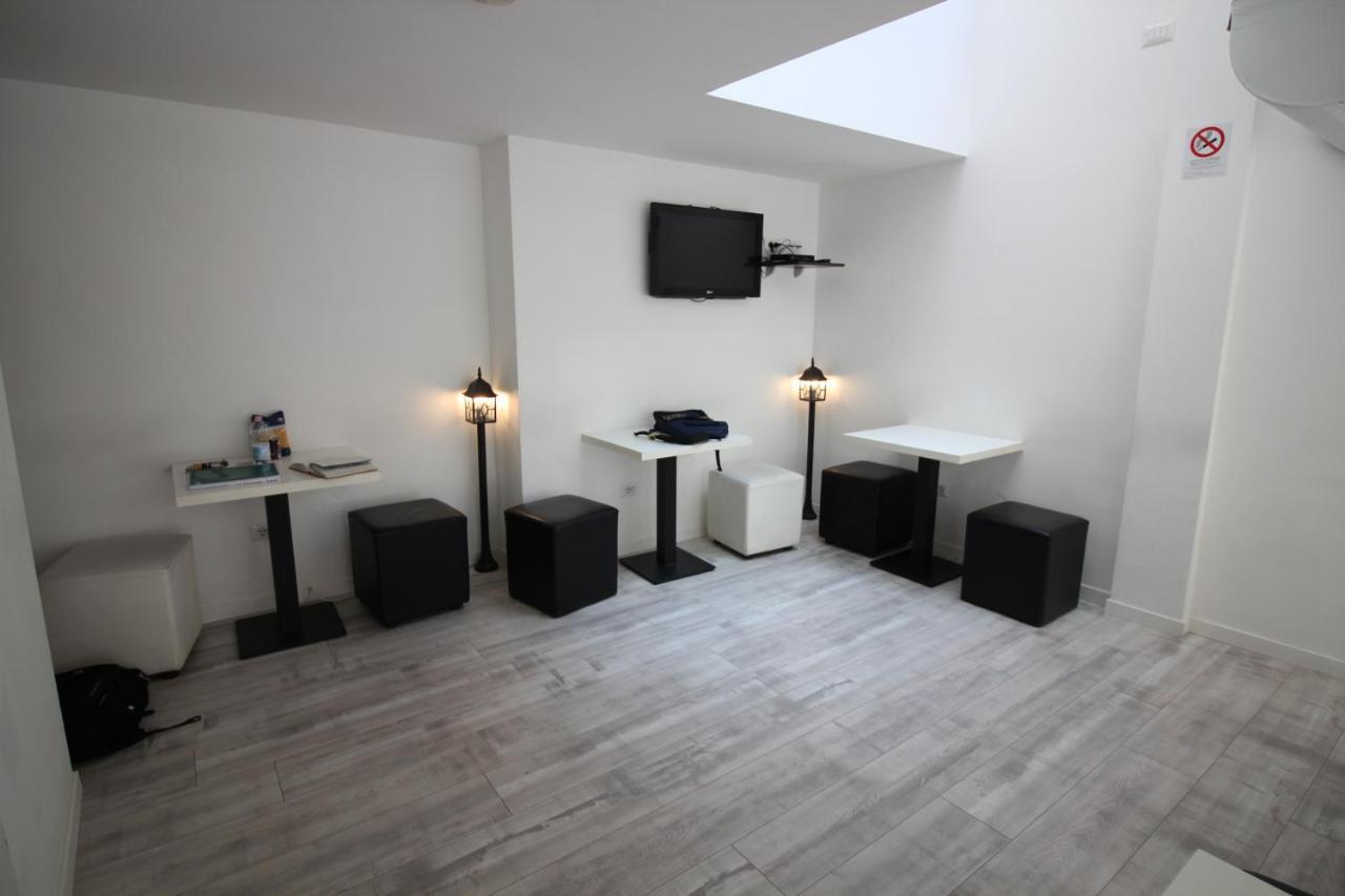 New Generation Hostel Milan Center Екстериор снимка